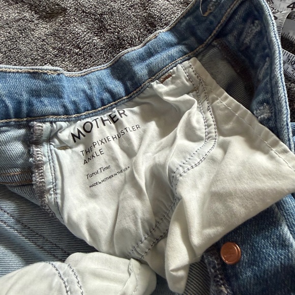 MOTHER Light Blue Denim Jeans with Pocket 'M' Stitch - Picture 6 of 7